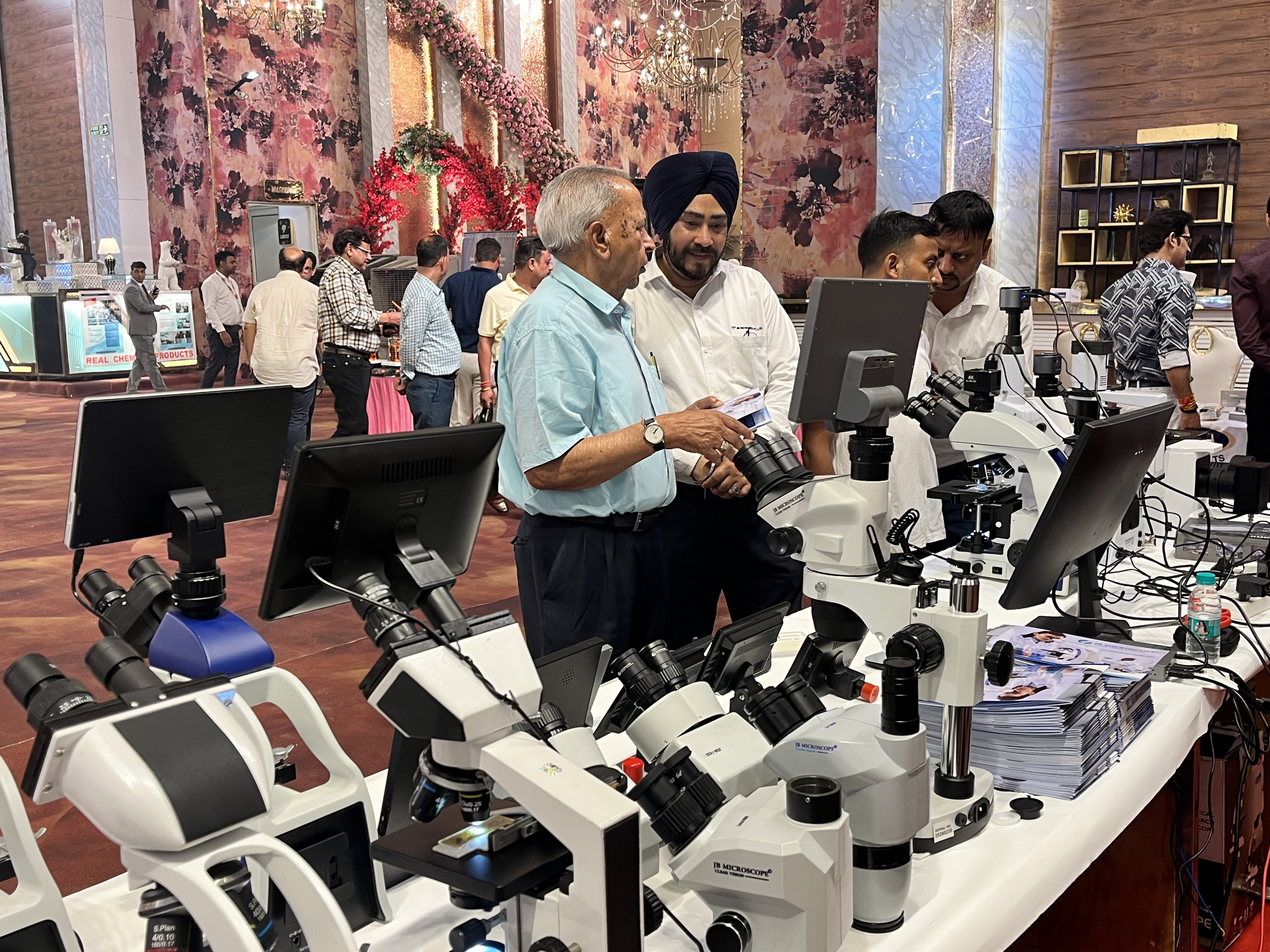 Live Microscope Demonstration and Industry Consultations